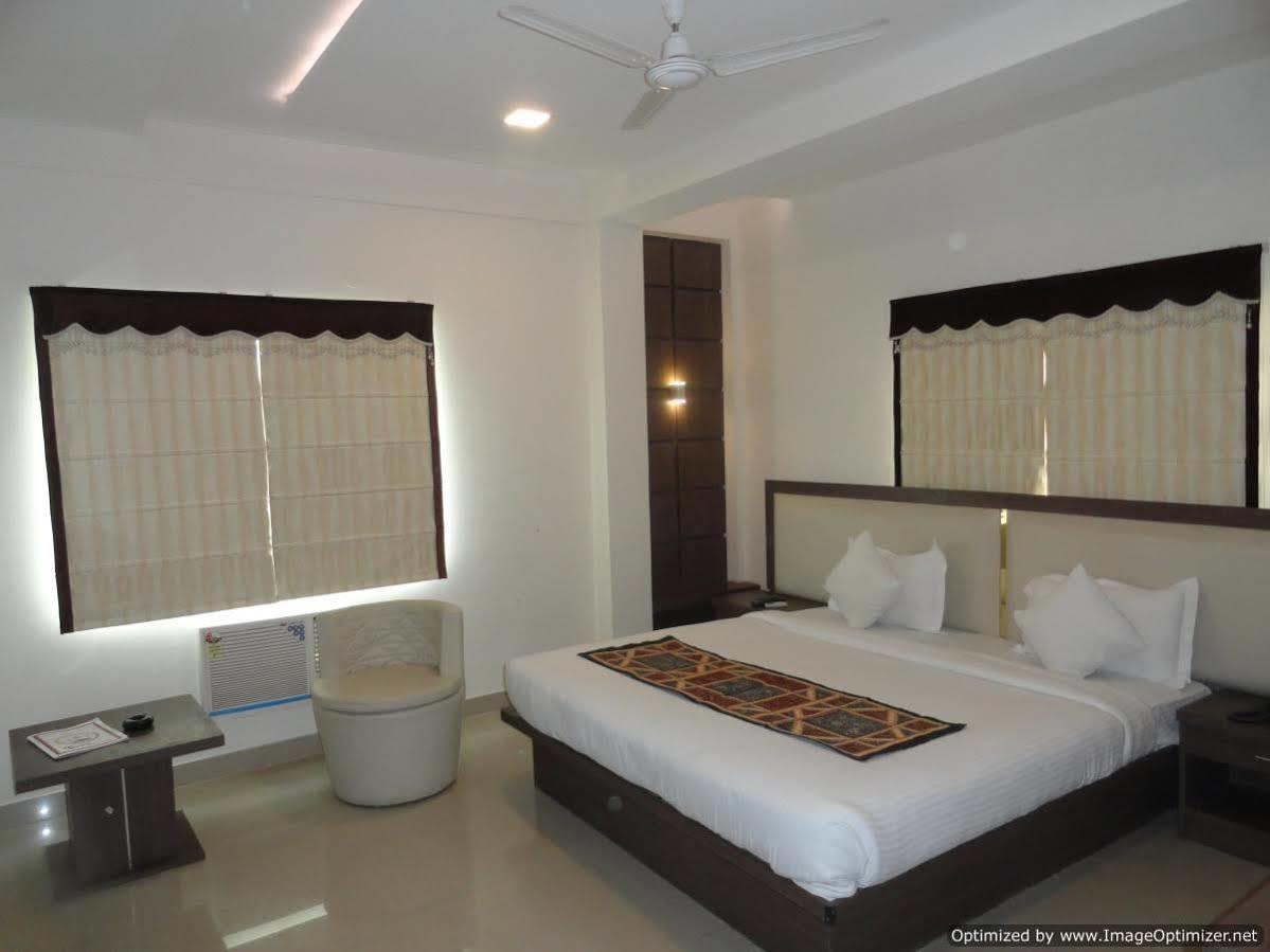 Fabhotel Plus Maniram Palace Agra  Esterno foto