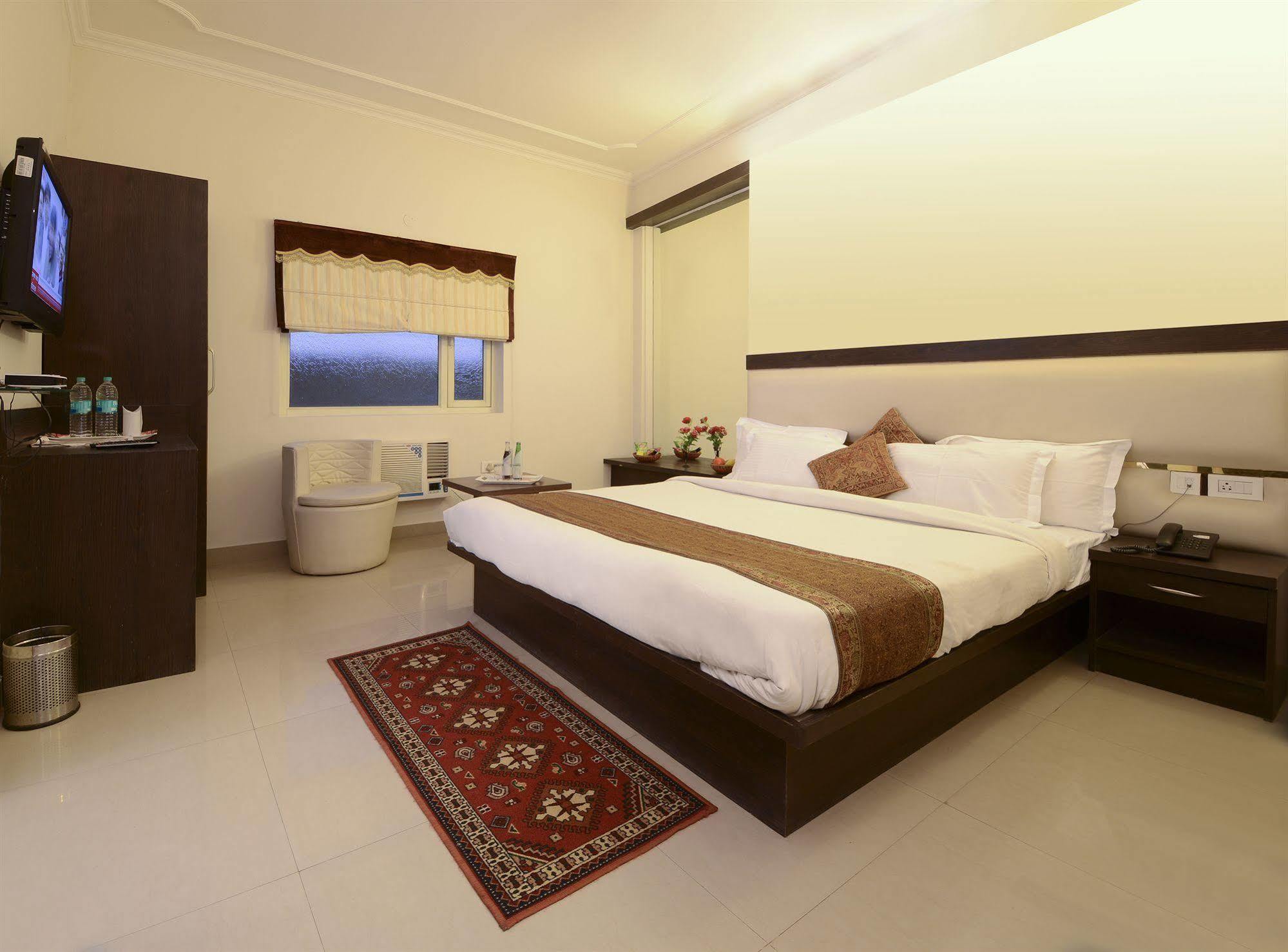 Fabhotel Plus Maniram Palace Agra  Esterno foto
